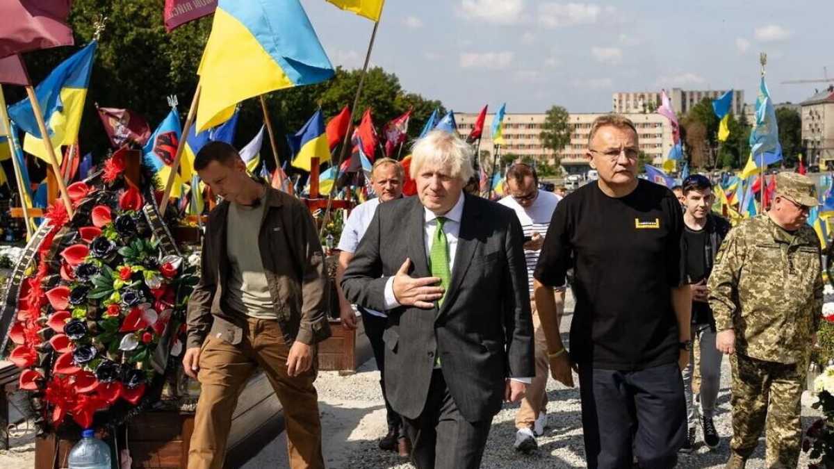 Immagine di Boris Johnson e l'innocenza dell'Ucraina