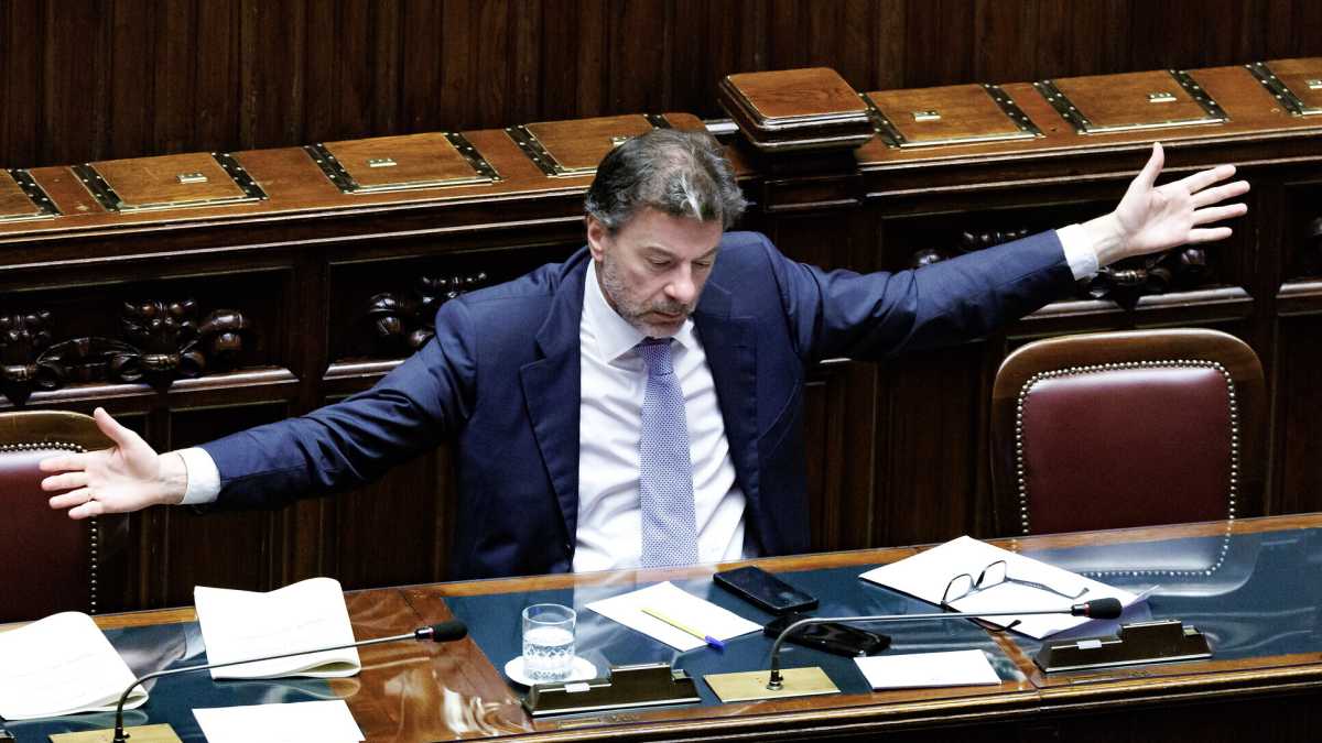 Immagine di La sinistra immobiliare contro Giorgetti