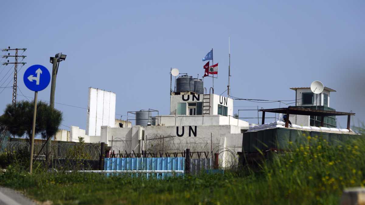 Immagine di La cautela su Unifil. I piani per l’evacuazione già pronti. Ma ora Crosetto corregge il tiro: “Rimaniamo lì”