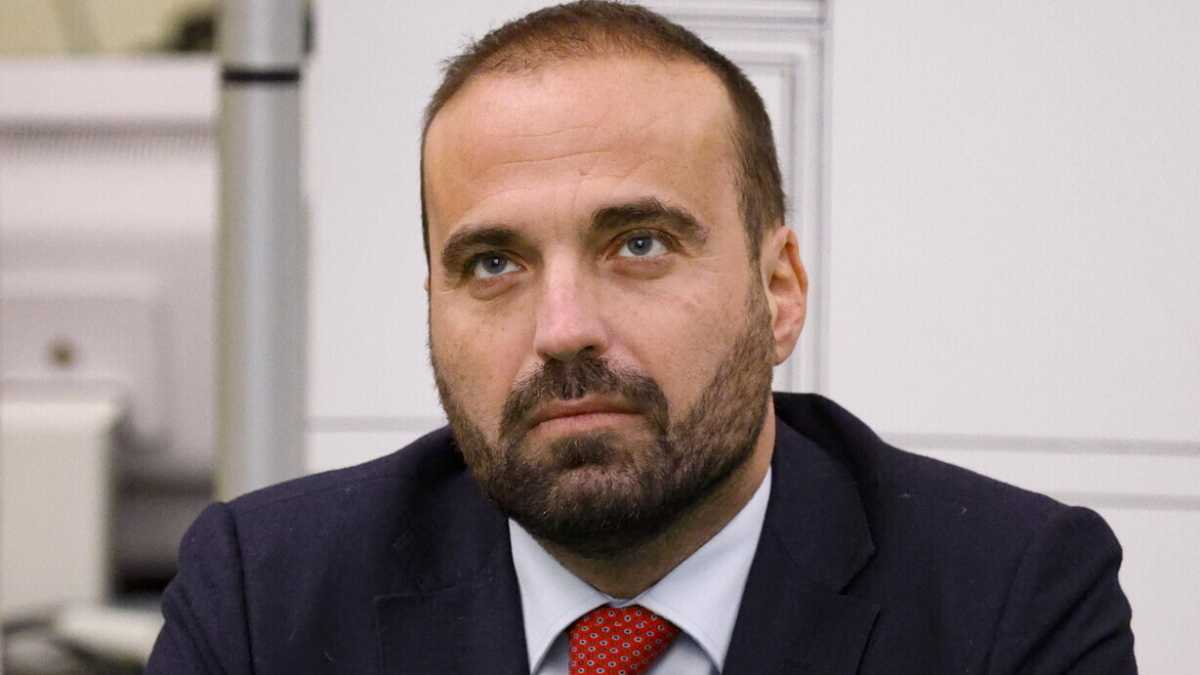 Immagine di Cosa vuol dire non rassegnarsi al bipopulismo. Il libro di Marattin