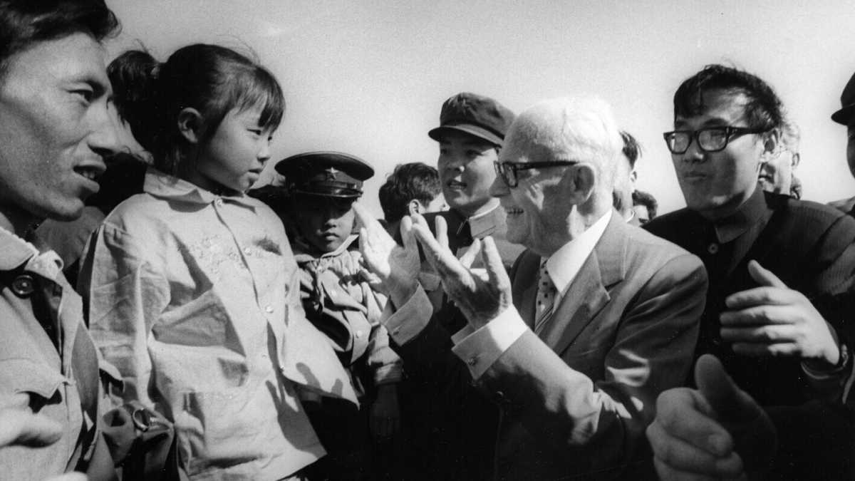Immagine di Con Pertini a Pechino, fra folle festanti e agguati per sabotarlo. Un aneddoto (finora) riservato