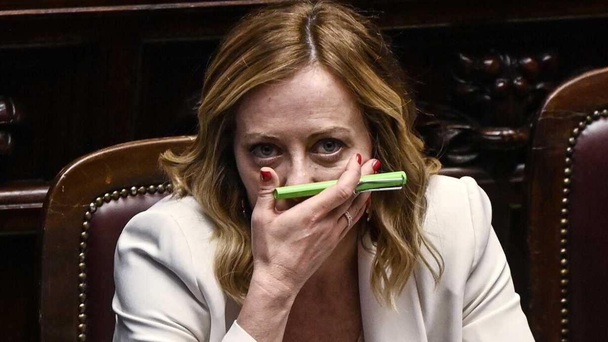 Immagine di Meloni in Parlamento: cronaca di cosa accadrà, tra pipponi della sinistra e faccine della premier