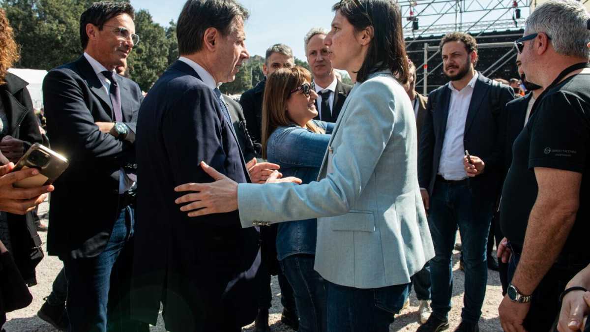Immagine di Non solo Renzi. Tutte le tappe del conflitto tra Conte e Schlein