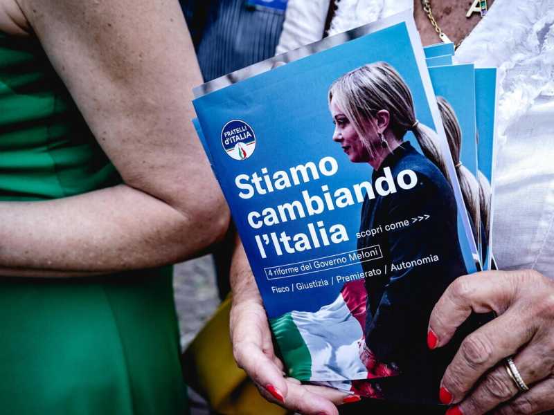 Fratelli depressi: Giorgia Meloni è stanca, Arianna sbuffa, Giuli è un caso, alle truppe manca Lollobrigida