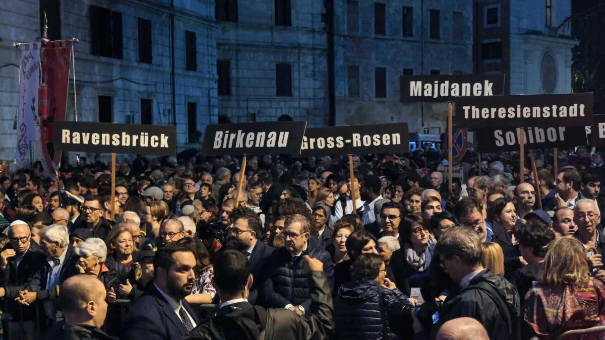 Immagine di A 81 anni dal rastrellamento del Ghetto. Meloni: “Rinnovare l'impegno contro l'antisemitismo”