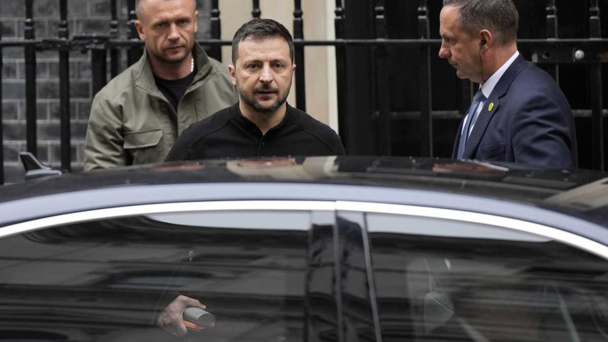 Immagine di Zelensky mostra i cinque punti per sconfiggere la Russia. Adesso tocca agli alleati