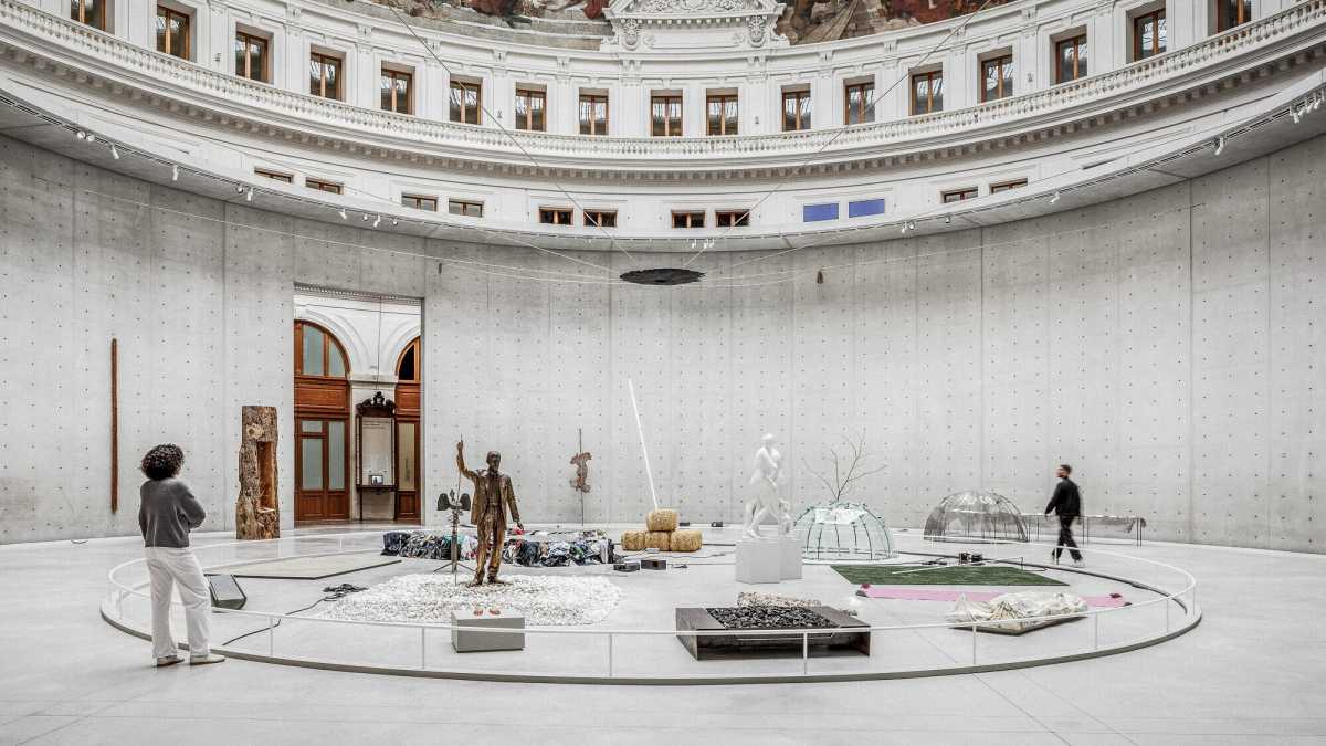 Immagine di Arte (non più) Povera. Una mostra a Parigi svela un rischio: che il narcisismo oscuri una corrente artistica