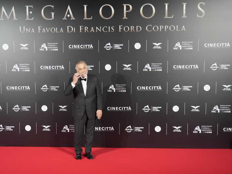 Francis Ford Coppola agli studi di Cinecittà (AP Photo/Gregorio Borgia) <br />