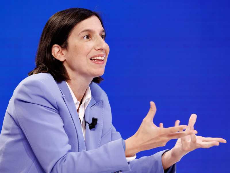 Elly nel paese delle meraviglie economiche: il Pd fa un convegno