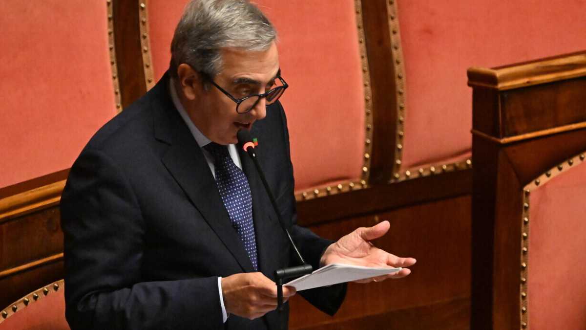 Immagine di Gasparri: "Extraprofitti? Nella manovra nessuna tassa sulle banche. Dalla Lega ho sentito fesserie"