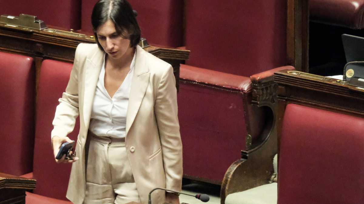 Immagine di Schlein Parthenope: esplode la Campania di De Luca e ora Liguria e Umbria sono date "per perse"