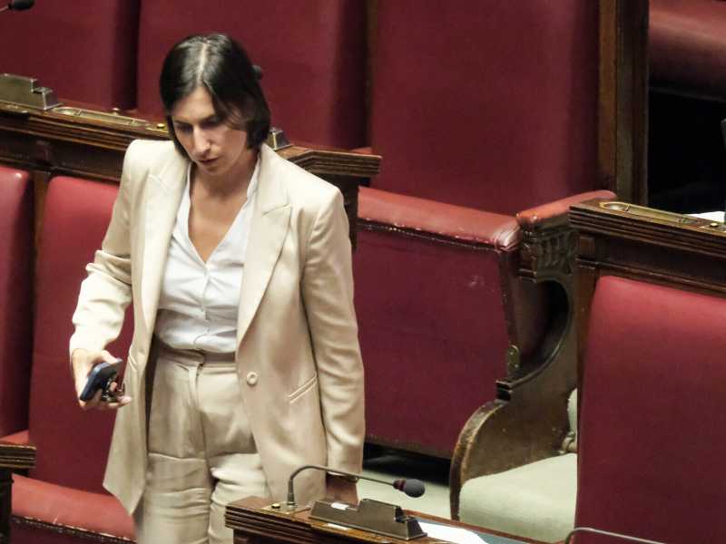 Schlein Parthenope: esplode la Campania di De Luca e ora Liguria e Umbria sono date "per perse"