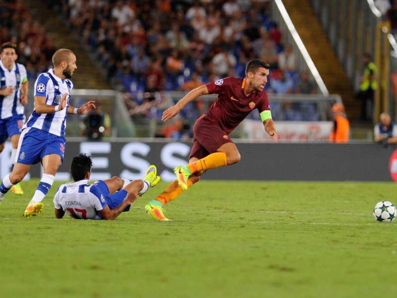 Kevin Strootman con la maglia della Roma (foto LaPresse)