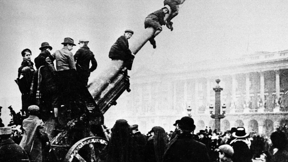 Immagine di Il lungo anteguerra, termine che ha scandito il presente del Novecento