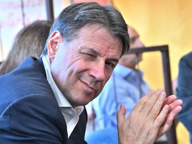 Conte lo Spietato. Ha colpito Grillo nei sentimenti (il denaro) e ha distrutto Renzi