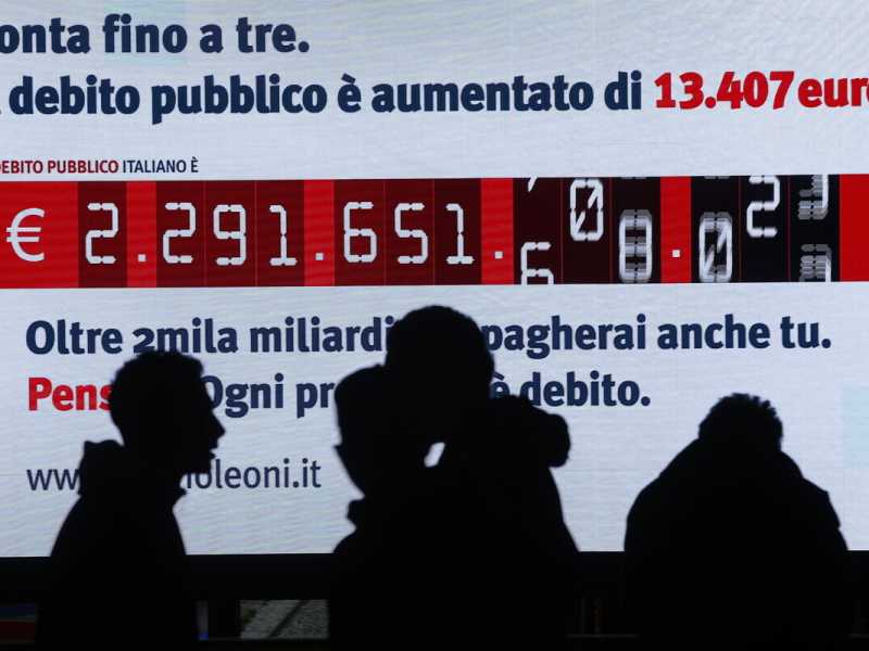 Italia ultima tra i Pigs: debito più alto d'Europa nel 2028