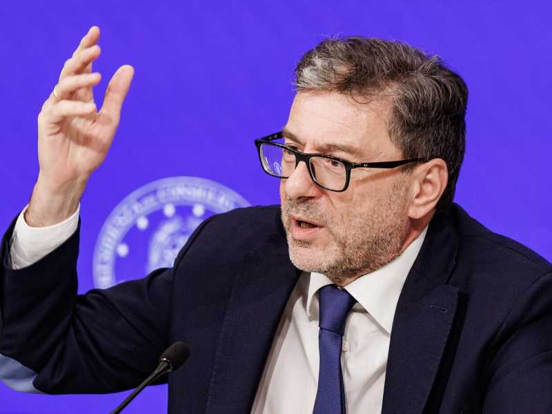 Il ministro Giancarlo Giorgetti (foto LaPresse)
