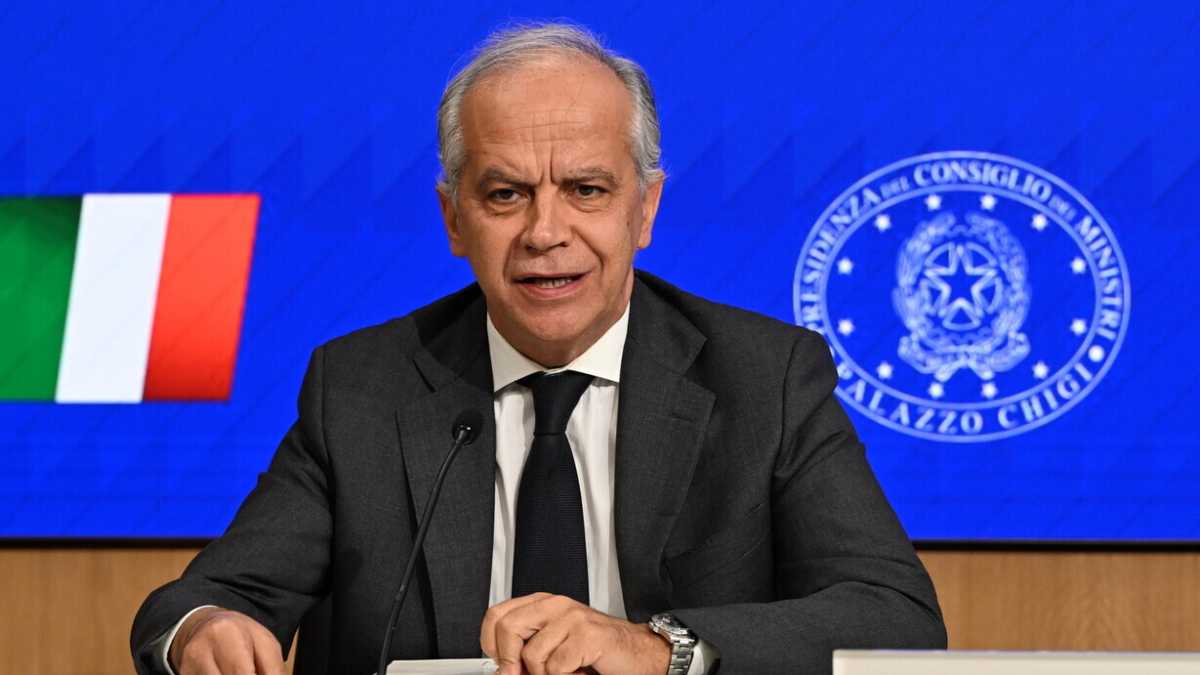 Immagine di Oltre l’Albania. Come i giudici minano la strategia del governo sull’immigrazione