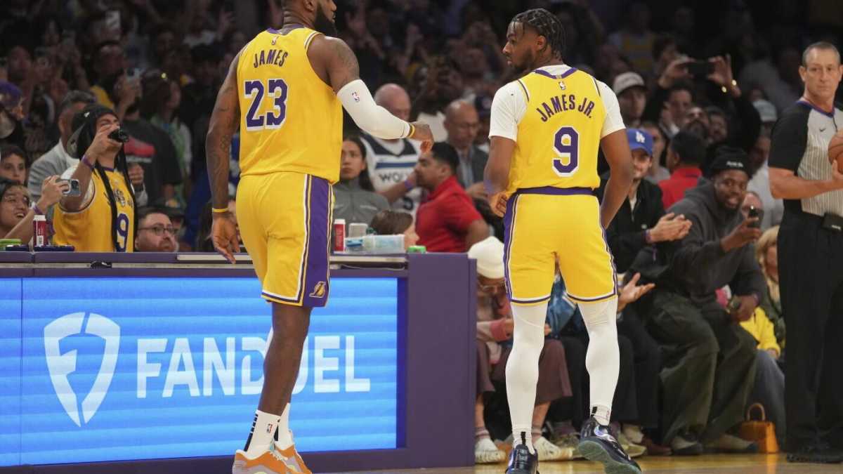 Immagine di Il romanzo familiare di LeBron e Bronny James è approdato in Nba