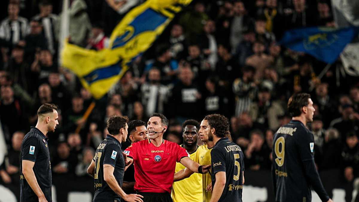 Immagine di Combattere la pirateria nel calcio non con maggiore proibizionismo ma con il modello Spotify