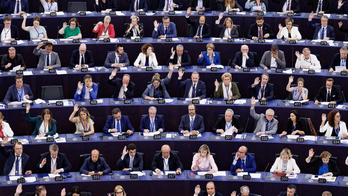 Immagine di Il Ppe vota con l’estrema destra e rende ingovernabile il Parlamento europeo