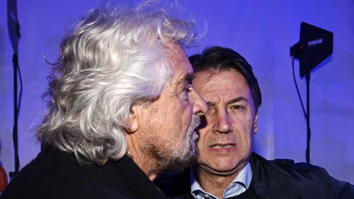 Immagine di Conte taglia i ponti con Grillo: non rinnova il contratto da 300 mila euro con il M5s