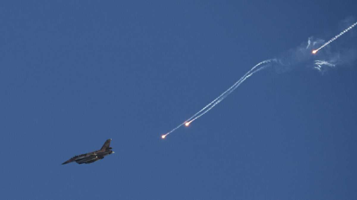 Immagine di Dall'operazione "Dono" al "Fulmine": i precedenti all'attacco aereo israeliano in Iran