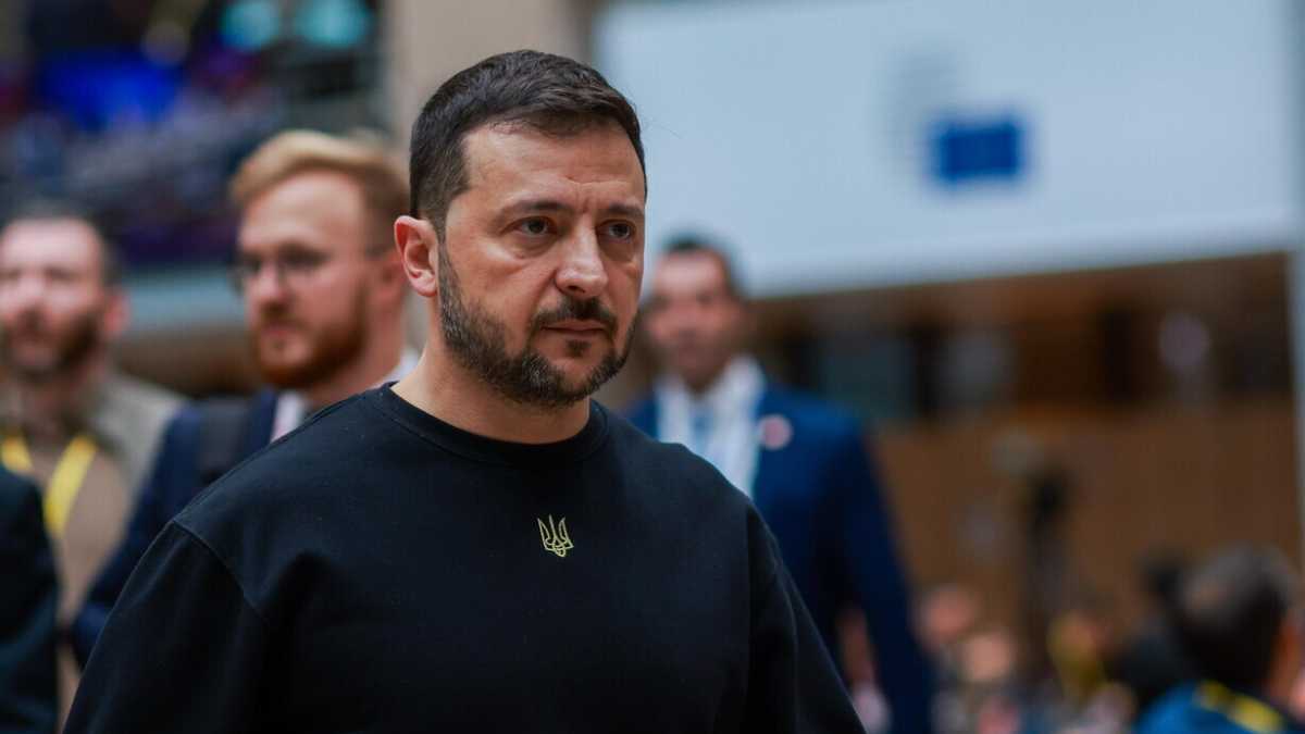 Immagine di Zelensky e il falso quotidiano diffuso dai nemici dell’occidente