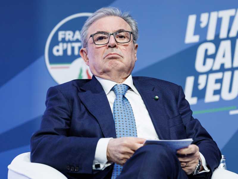 Il "felliniano" Bruno Frattasi, capo dell'agenzia per la cybersicurezza, oggi condominio di parenti. Un ritratto