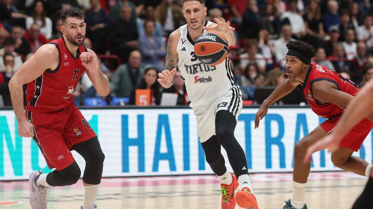 Immagine di L'Olimpia Milano batte la Virtus. Tra errori e orrori, il derby europeo è l'amara fotografia del basket italiano