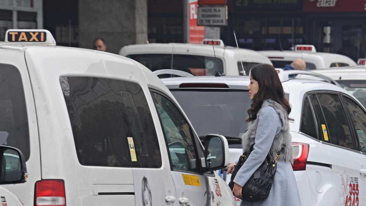 Immagine di Viva le nuove alternative ai taxi. Il caso Firenze