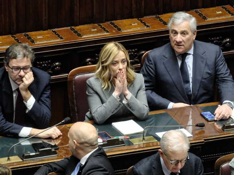 Il Cav.Giorgetti. Lascia attaccare la ragioniera dello stato Perrotta da Tajani (tagliato fuori dalla manovra)
