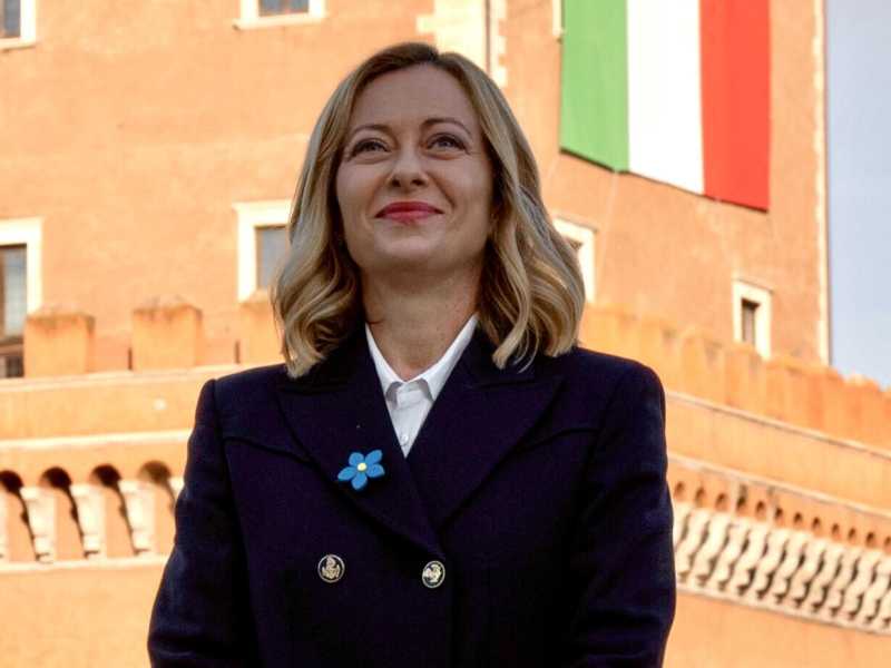 "Cosa succede con Trump o con Harris". Gli scenari economici sulla scrivania di Meloni per il voto Usa