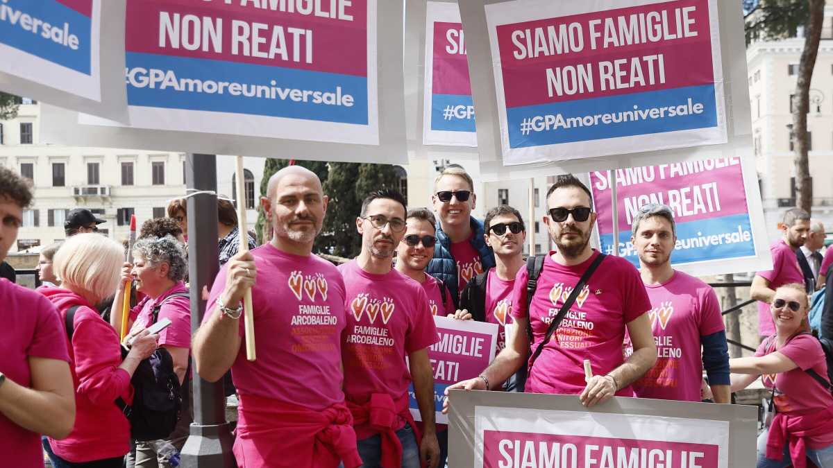 Immagine di Il dilemma dei medici sulla maternità surrogata va affrontato senza censure