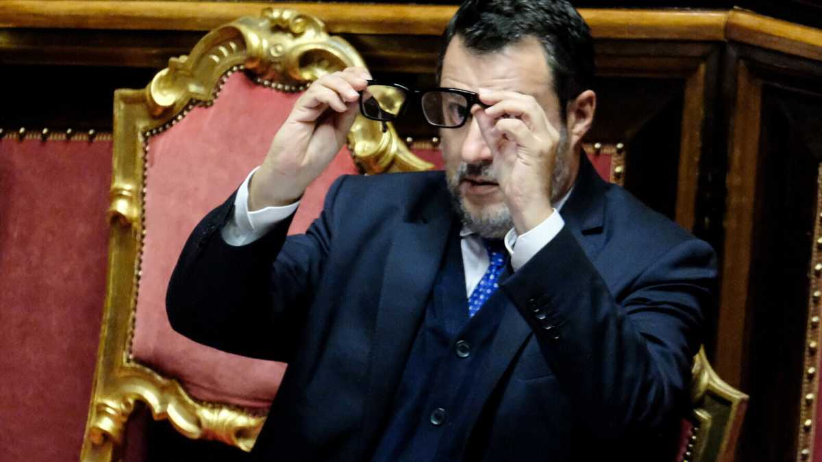 Immagine di Salvini sogna l'America ma è angosciato dalla discesa di Pier Silvio Berlusconi