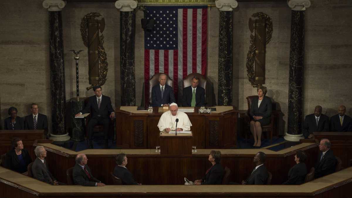 Immagine di Da Biden a Trump: così il voto cattolico ha riportato The Donald alla Casa Bianca