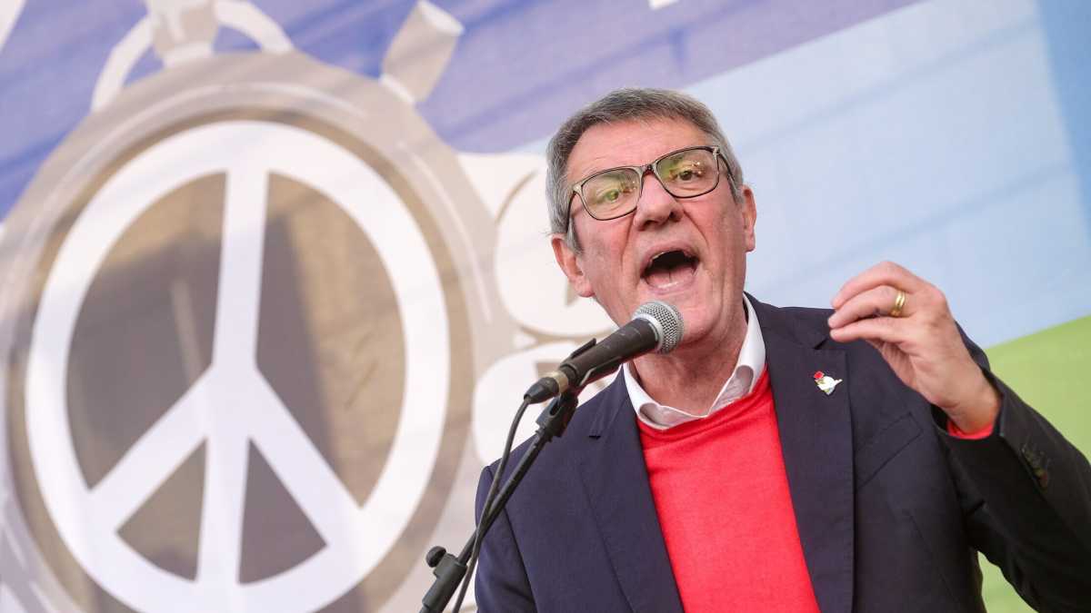 Immagine di Landini in rivolta, leader dell'opposizione