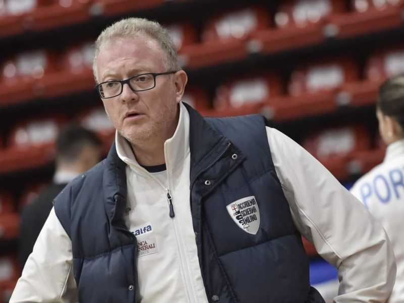 Lorenzo Radice, l’ex manager che insegna la spada a chi non vede