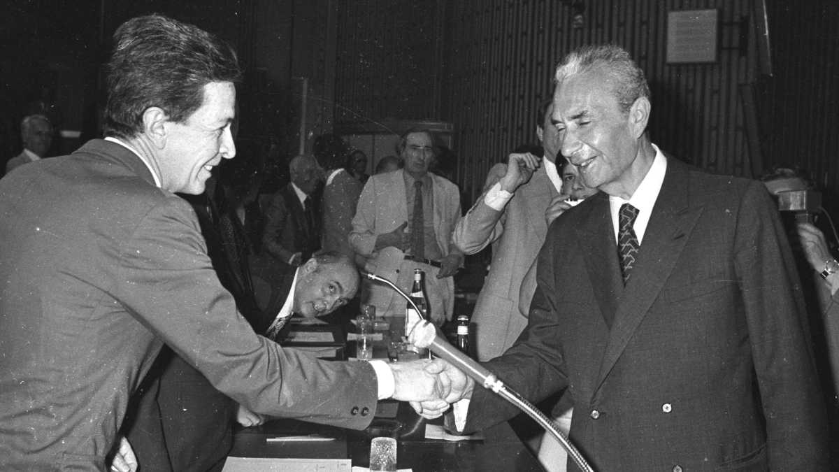 Immagine di Una scacchiera per Moro, il poker per Berlinguer