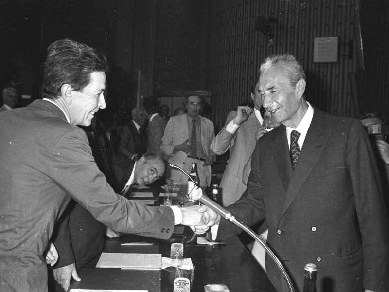 Una scacchiera per Moro, il poker per Berlinguer