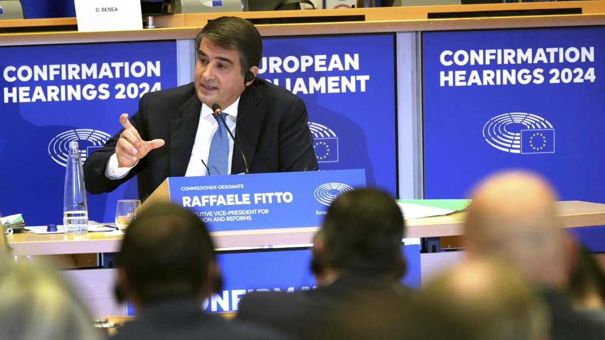 Immagine di Moderato, mainstream, persino europeista. L’audizione di Fitto
