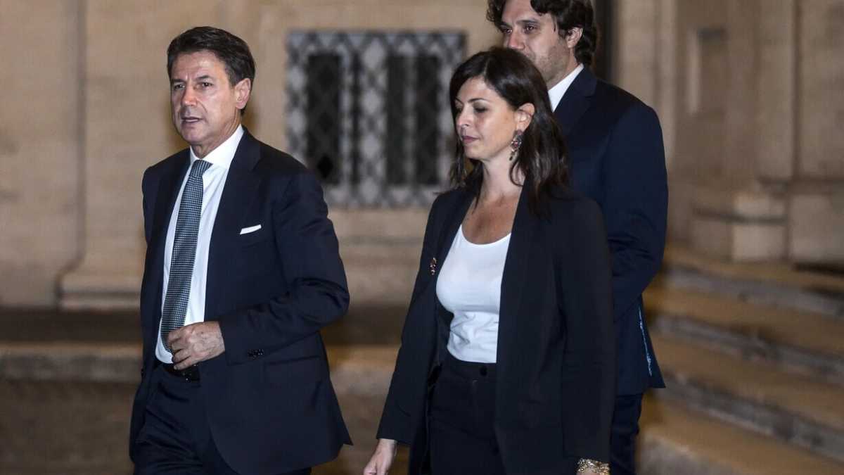 Immagine di Il M5s dei “puri” fischietta sul grillino che in Rai ha provato a fare il furbetto