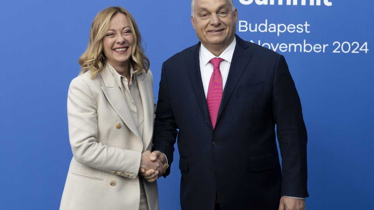 Immagine di Orbán, Meloni e non solo: a Bruxelles si fa strada il neoatlantismo dei sovranisti