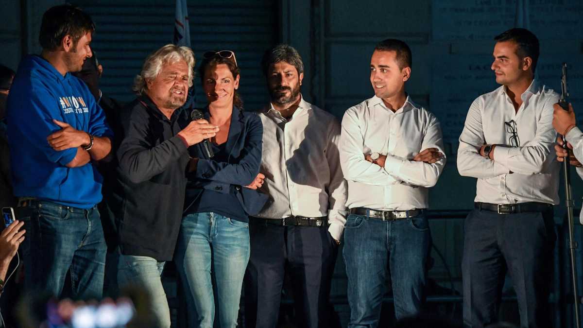 Immagine di Oltre il Grillicidio, Conte vuole trasformare il M5s in un partito: addio scappati di casa