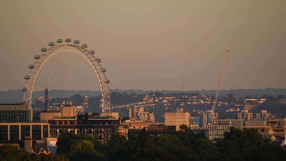 Immagine di Pigra, fumosa e dark, Londra agli occhi del curiosissimo Paul Morand