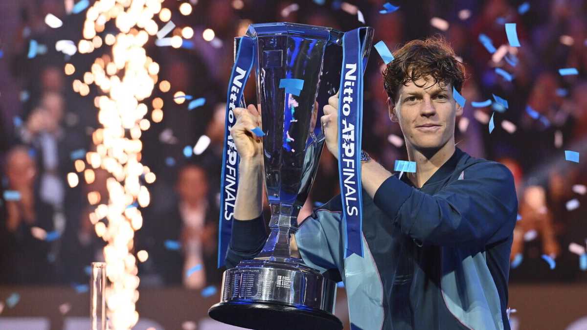 Immagine di Sinner si toglie pure lo sfizio di vincere in Italia: è campione delle Atp Finals
