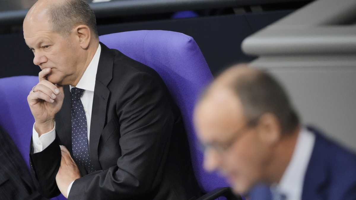 Immagine di Scholz promette i “mini Taurus” a Kyiv. Il gran sostegno all’Ucraina del rivale Merz
