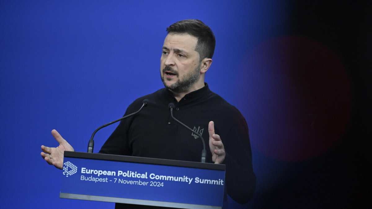 Immagine di Zelensky dice all’Ue che la sua forza unita è più grande di Putin. I primi colpi degli Atacms in Russia
