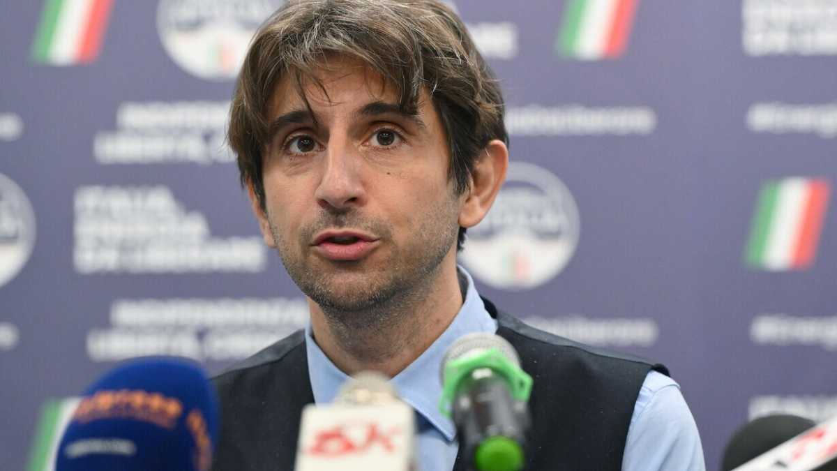 Immagine di Meloni: "Perdere ci fa stare con i piedi per terra". Dentro FdI processo a Donzelli