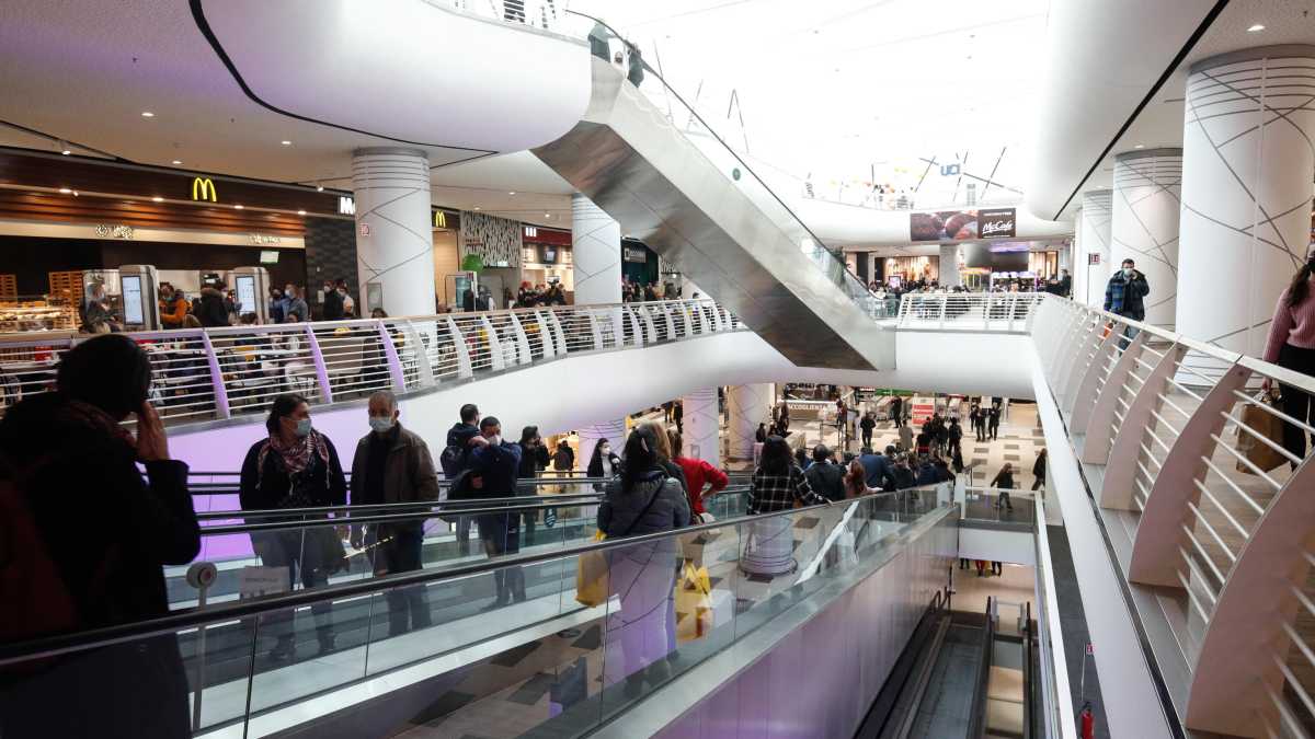Immagine di Negli outlet si realizza la secessione del ceto medio